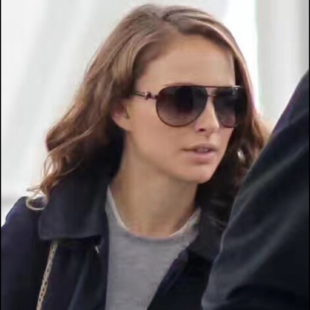 ALEXANDER MCQUEEN sunglasses